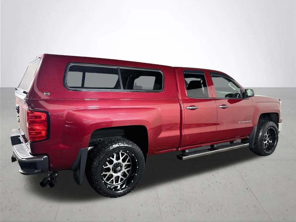 Used 2014 Red Chevrolet LT image 6