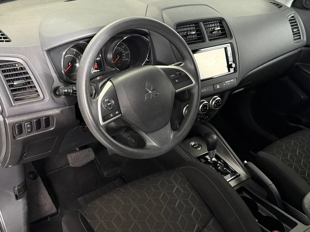 Used 2024 White Mitsubishi S image 4