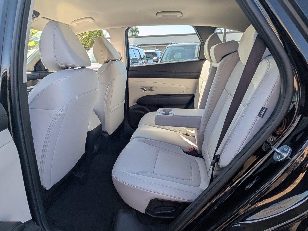 New 2026 Black Hyundai SE FWD image 12