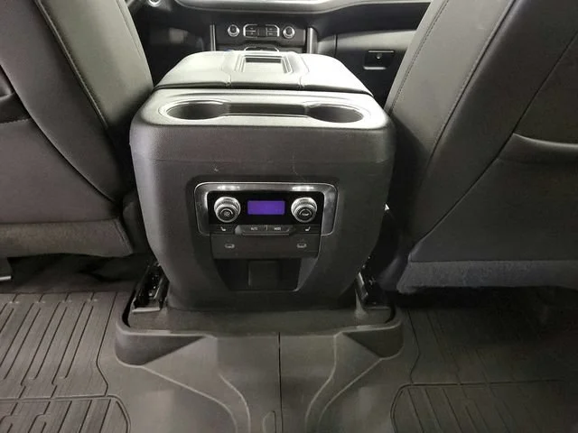 2023 GMC Yukon AT4 - Photo 37