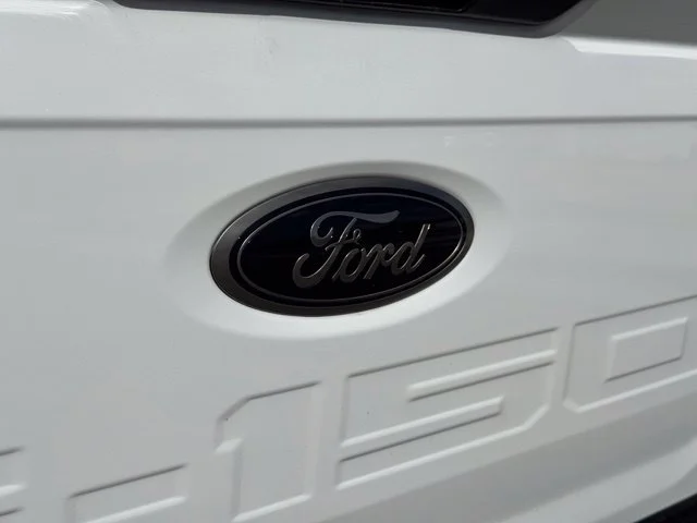 Used 2023 White Ford XL image 23