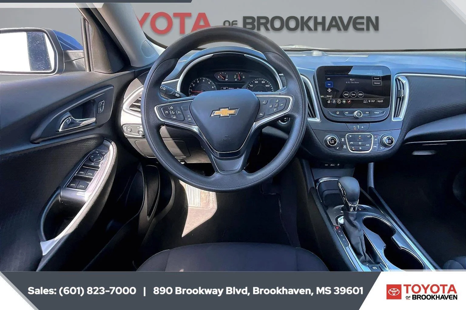 Used 2024 Lakeshore Blue Metallic Chevrolet LT image 5