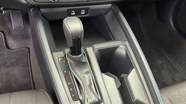 Used 2023 Lunar Silver Metallic Honda EX image 19