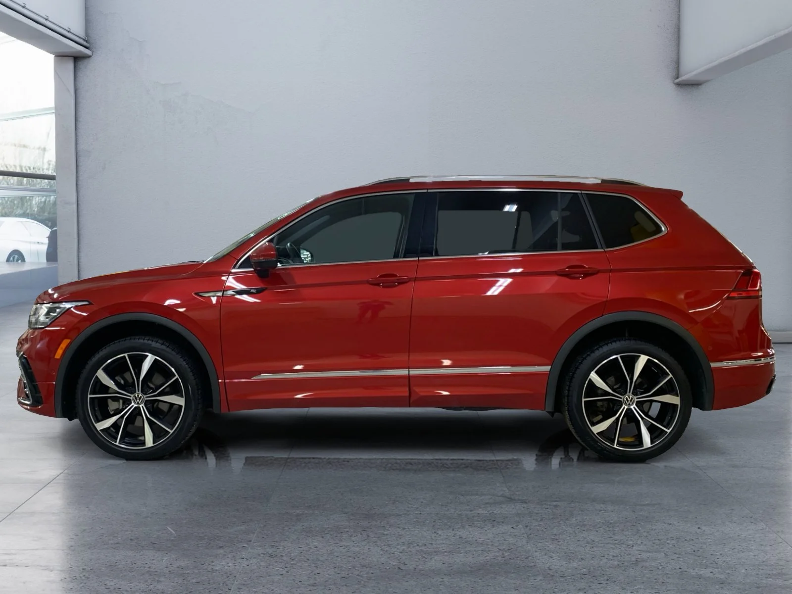 Used 2024 Red Volkswagen Highline R-Line image 2