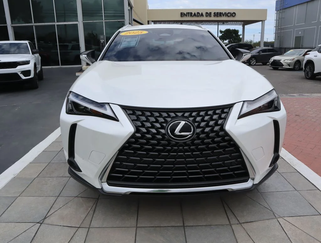 Used 2025 White Lexus 300h image 2