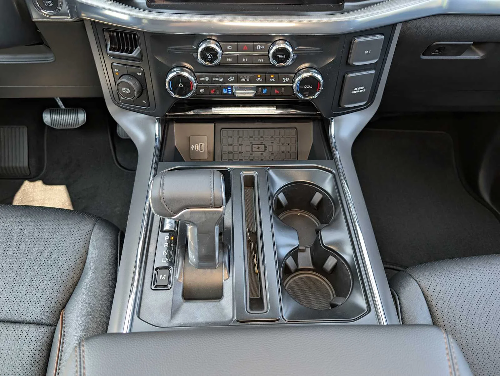 New 2026 Star White Metallic Tri-Coat Ford Lariat® image 13