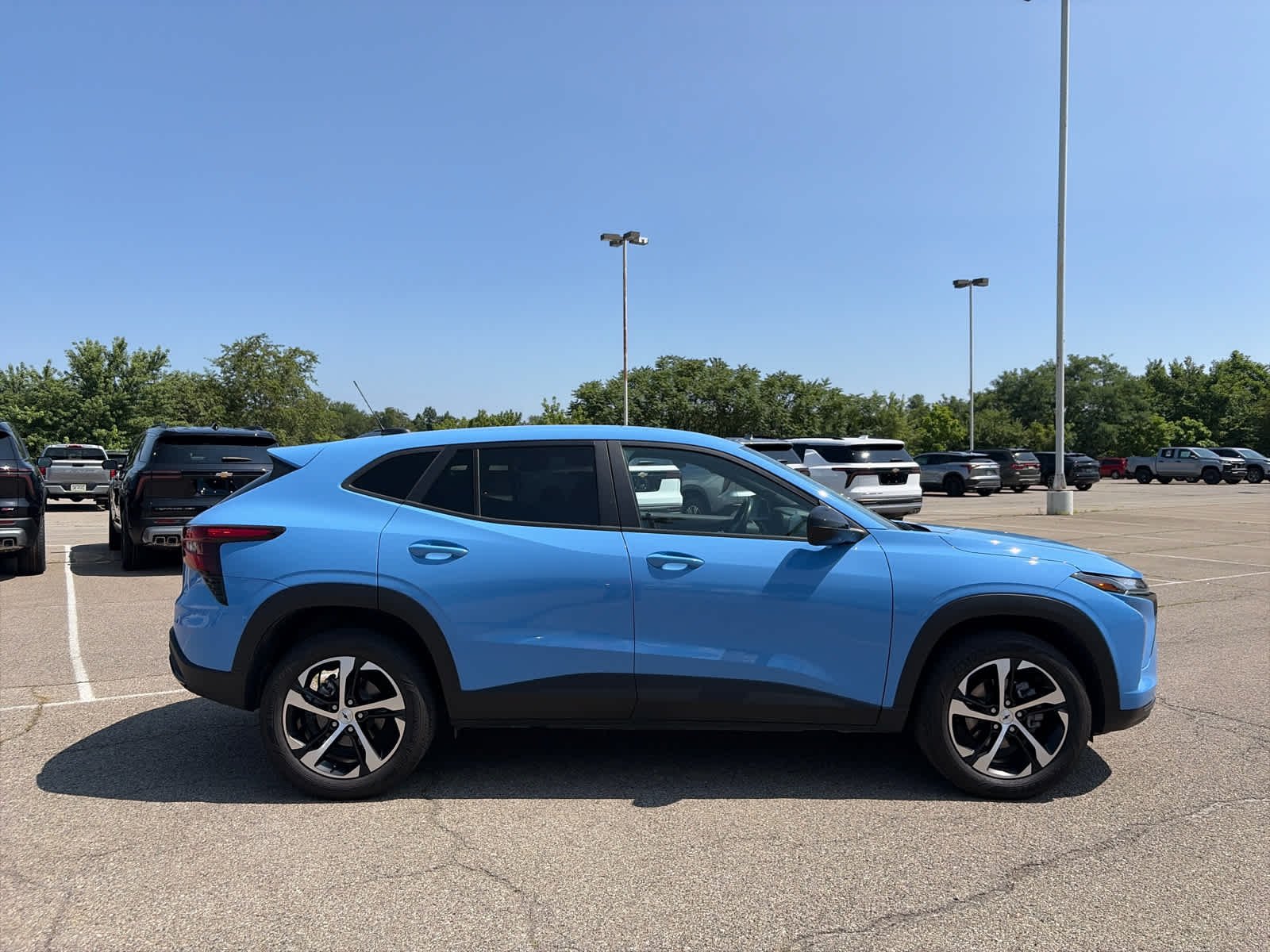 Used 2024 Fountain Blue Chevrolet 1RS image 3