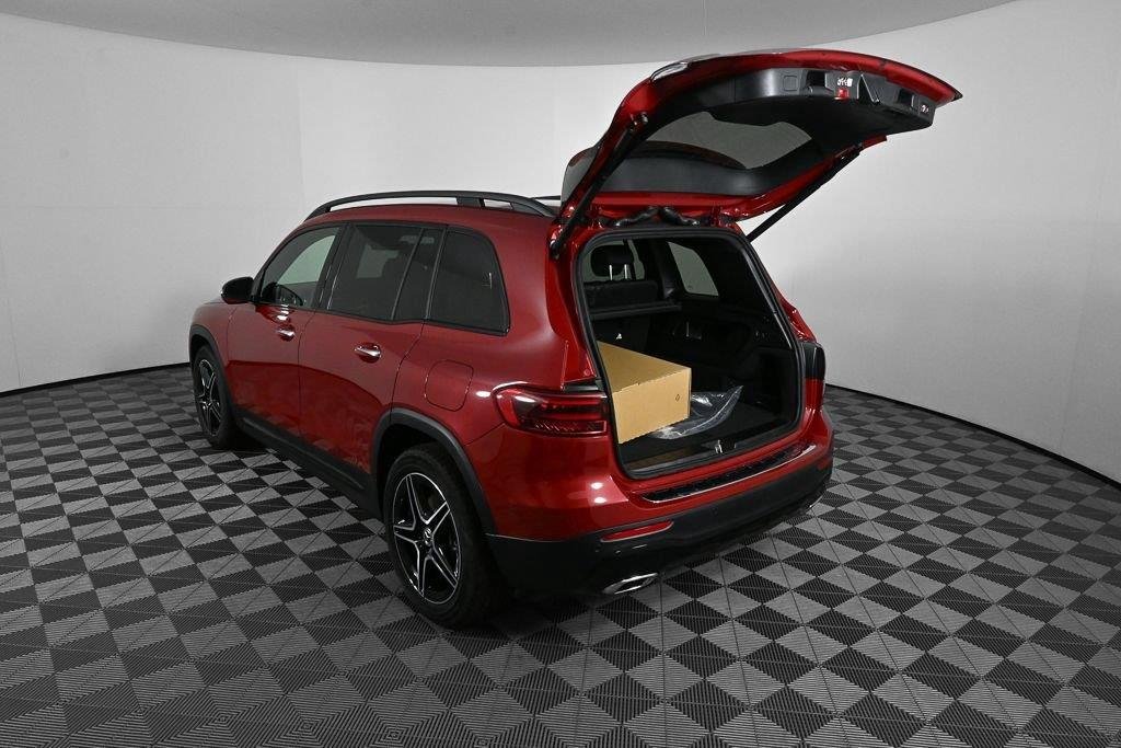 New 2026 MANUFAKTUR Patagonia Red Metallic Mercedes-Benz GLB 250 image 32
