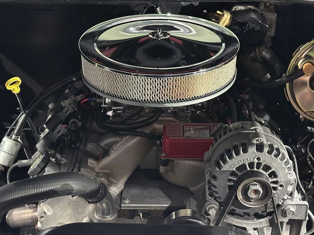Used 1968 Red Oldsmobile Supreme image 31