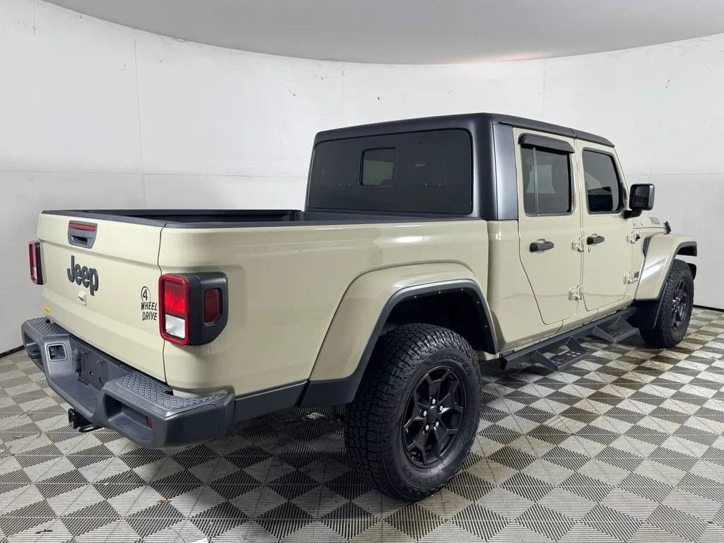 Used 2022 Beige Jeep Willys image 3