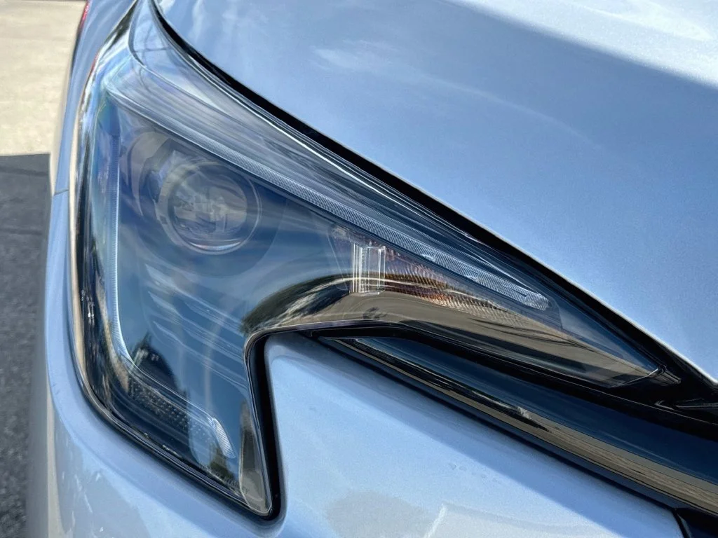 New 2027 Silver Subaru Onyx Edition Touring image 40