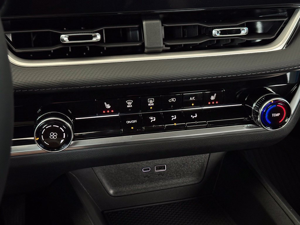 2027 Chevrolet Equinox LT - Photo 28