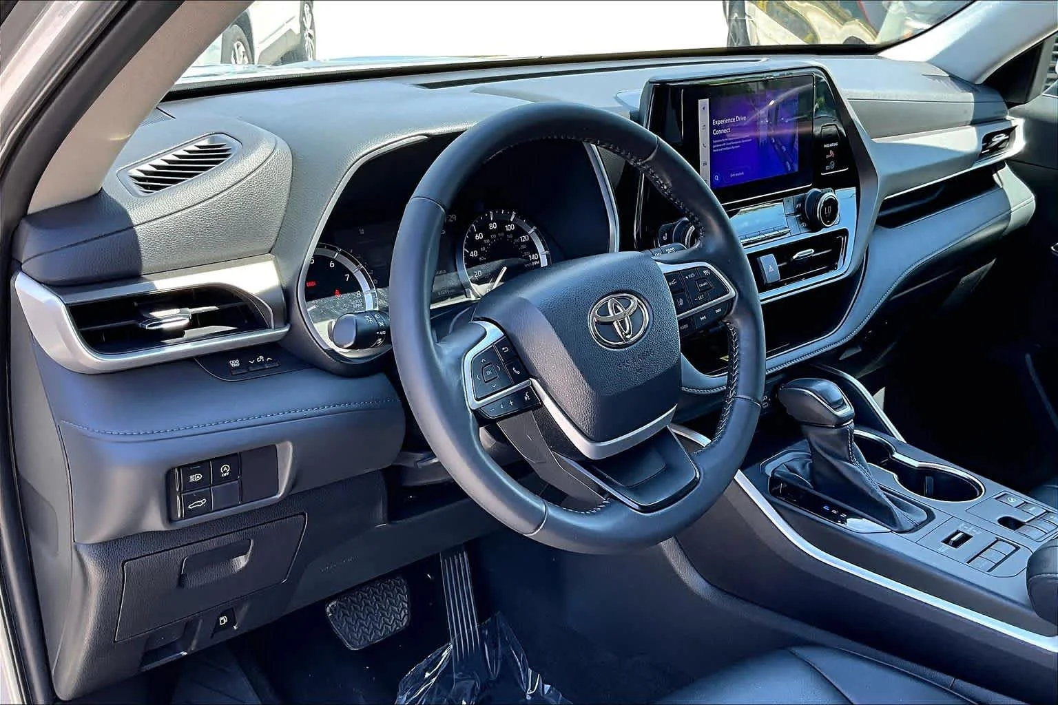 Used 2023 Celestial Silver Metallic Toyota XLE image 18