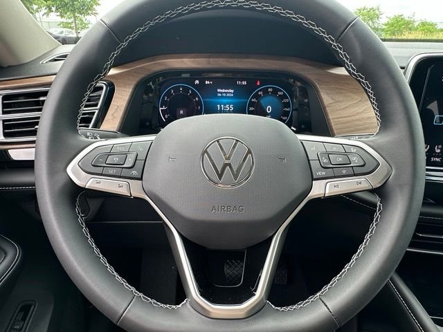 New 2026 Mountain  Lake Blue Metallic Volkswagen 2.0T SE w/Technology image 41