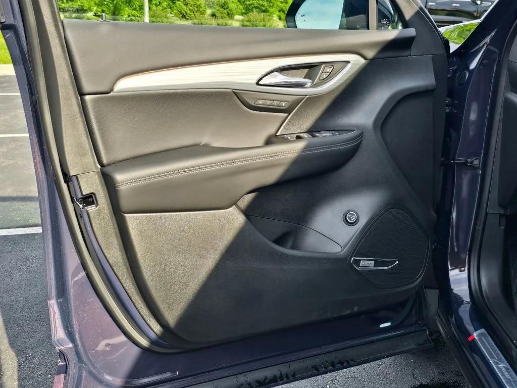 New 2026 Midnight Opal Buick Avenir image 12