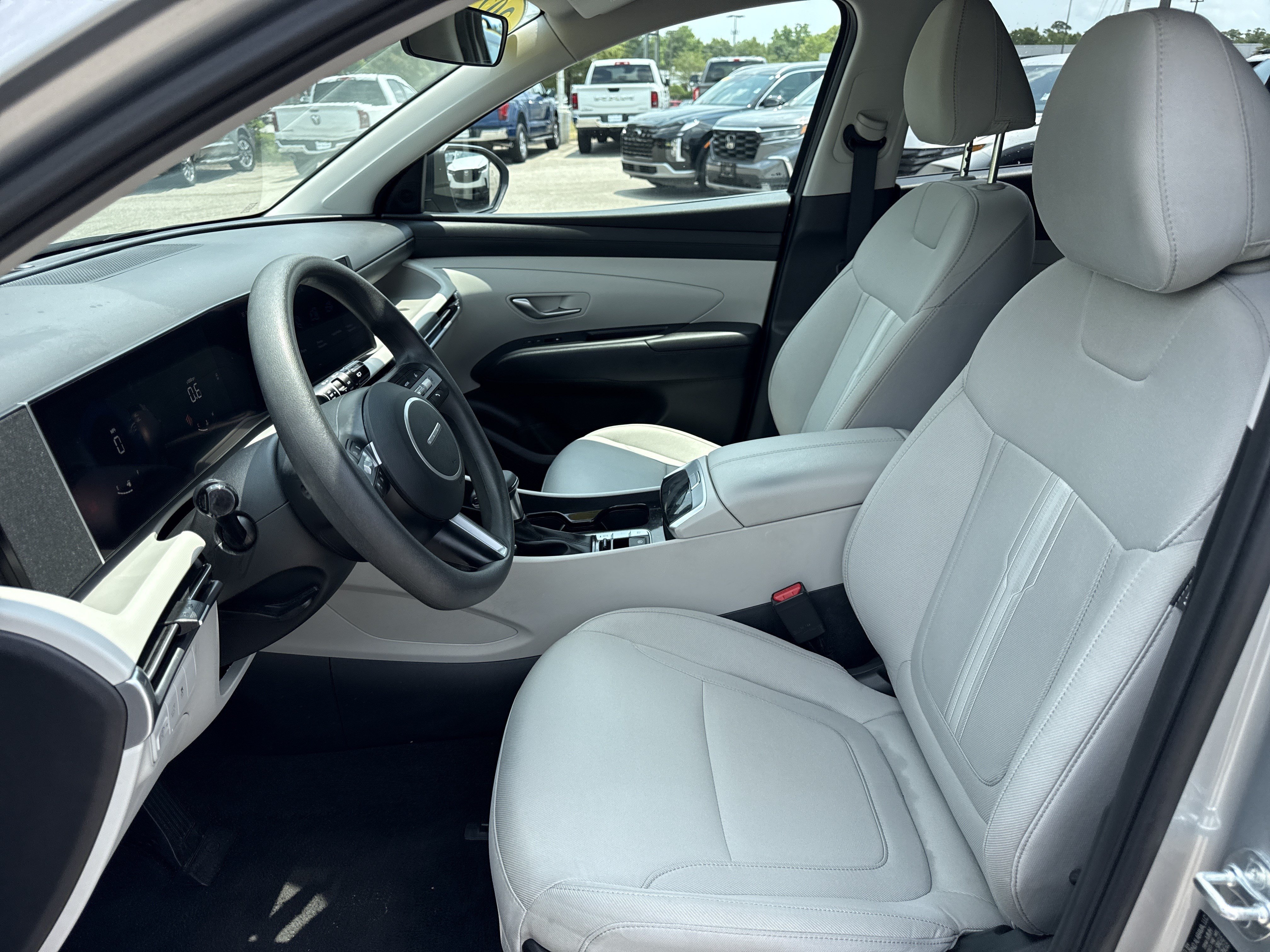 2025 Hyundai Tucson SEL - Photo 11
