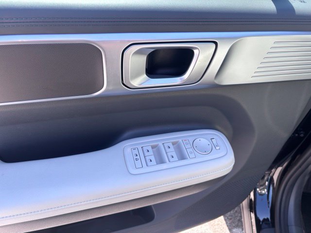 Used 2024 Black Hyundai SEL image 13