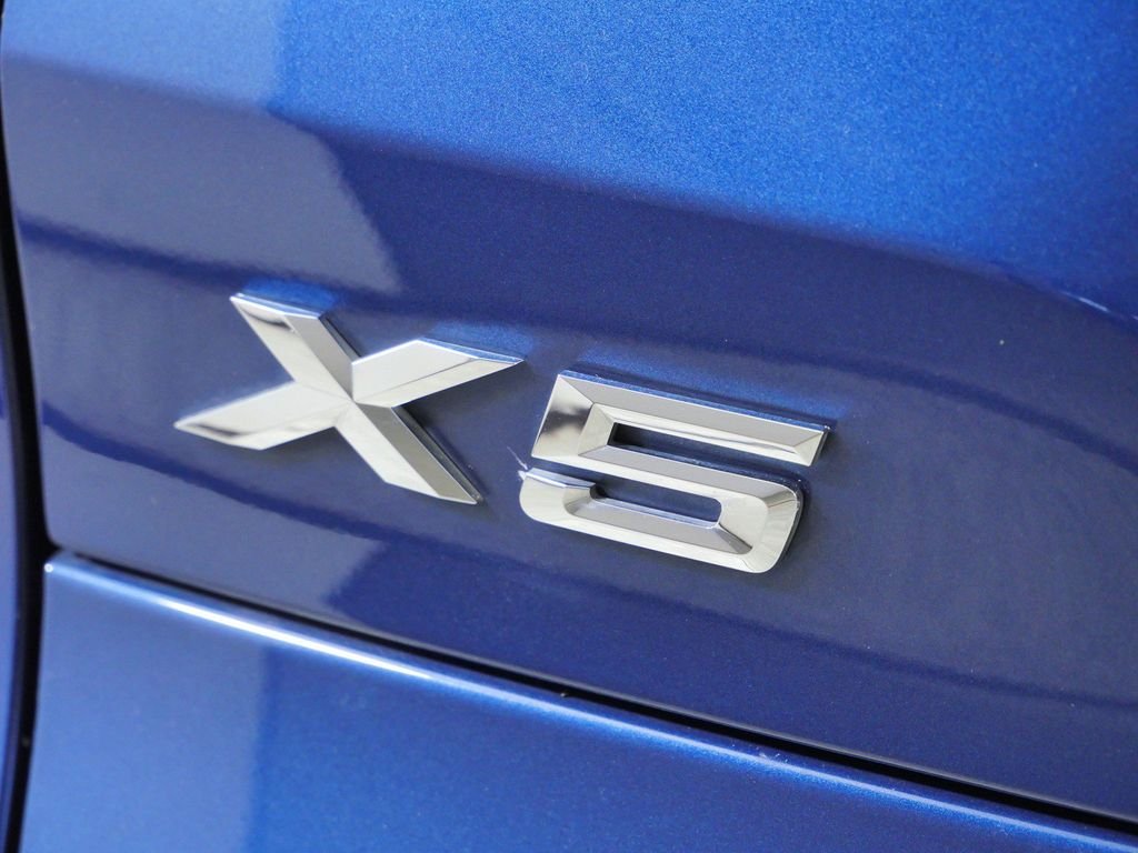 Used 2021 Phytonic Blue Metallic BMW xDrive40i image 14