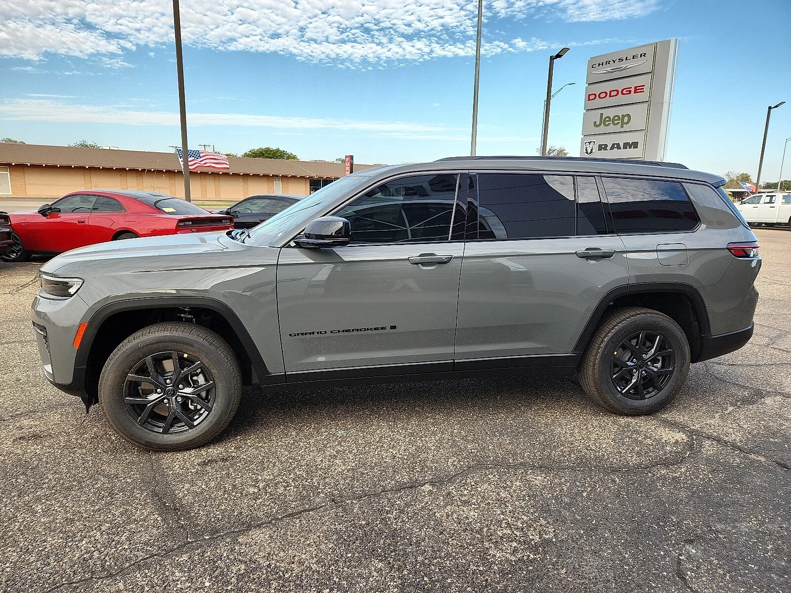 New 2027 Gray Jeep LAREDO 4X4 image 2