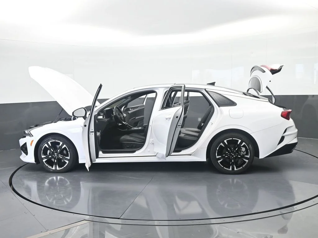 Used 2023 Glacial White Pearl Kia GT-Line image 71