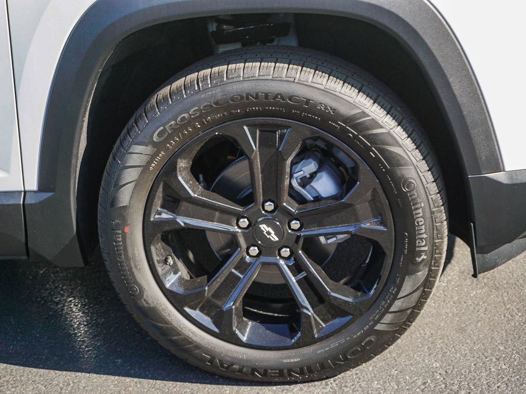 2027 Chevrolet Equinox LT - Photo 9