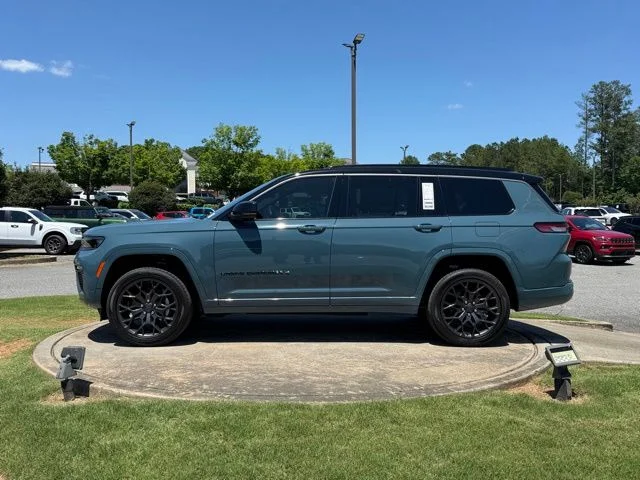 New 2026 Steel Blue Exterior Paint Jeep Summit image 4