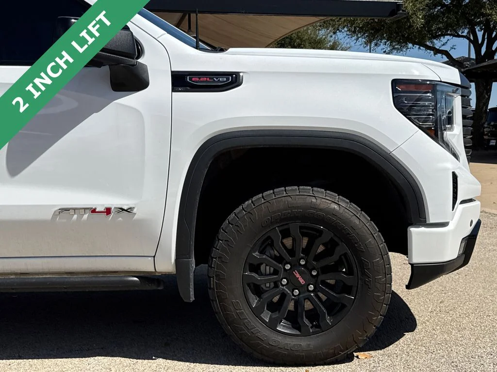 Used 2022 White GMC AT4X image 5