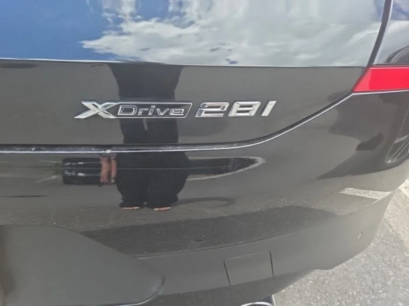 Used 2019 Black BMW xDrive28i image 4