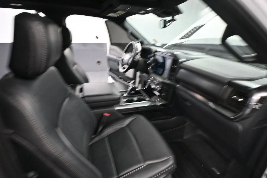 Used 2022 White Ford Lariat image 48