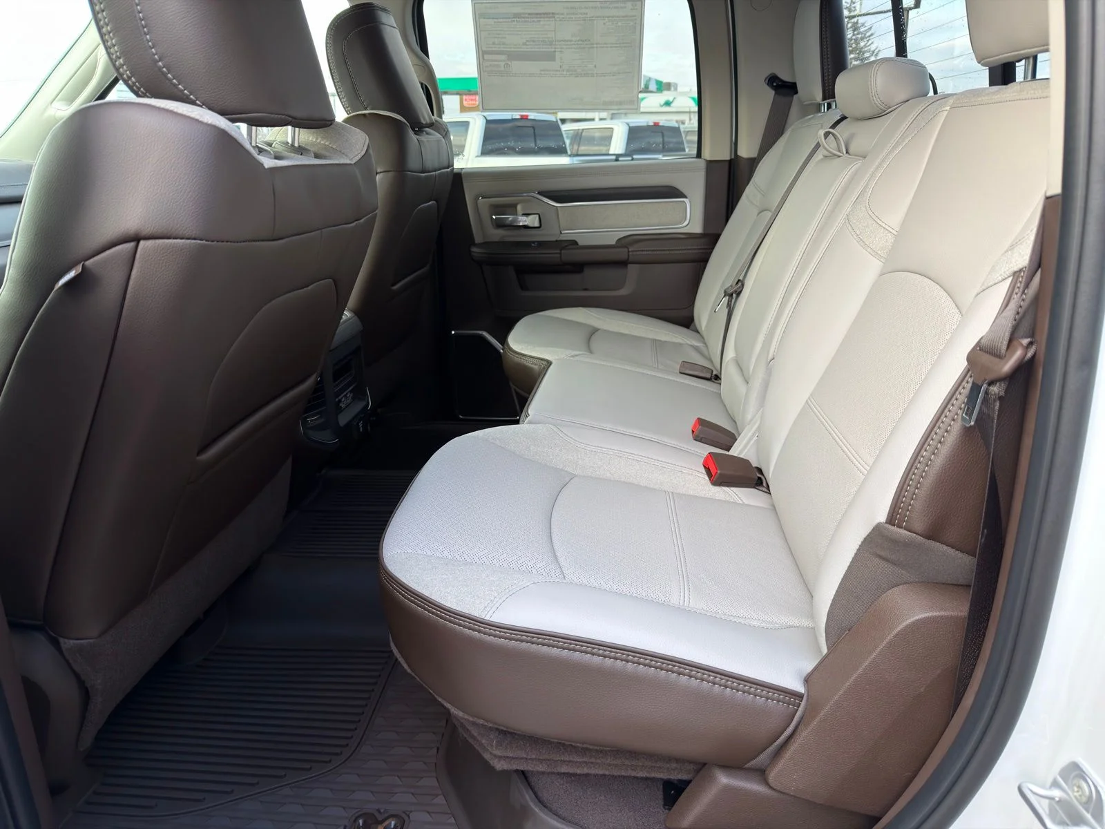 New 2026 Bright White Clear-Coat Exterior Paint RAM Laramie image 31