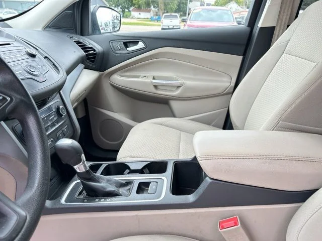 Used 2017 Gray Ford SE image 30