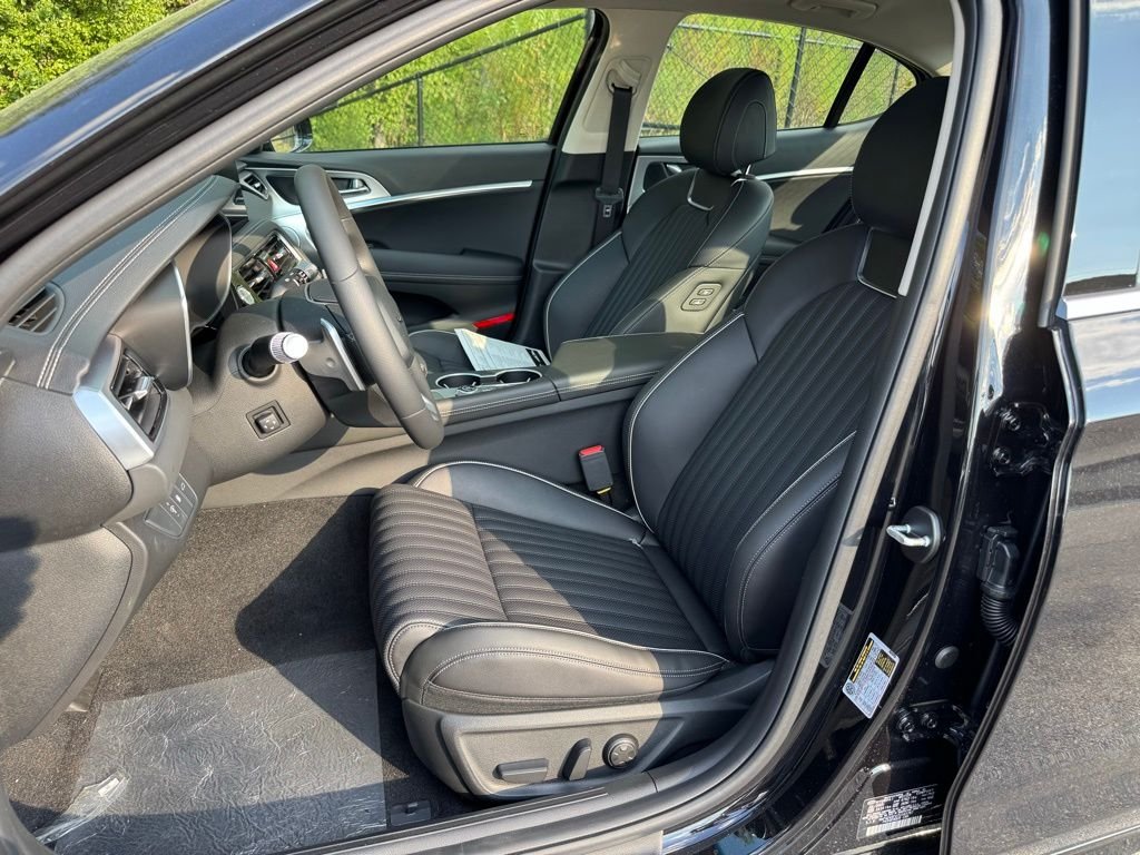 Used 2026 Black Genesis 2.5T Prestige image 16