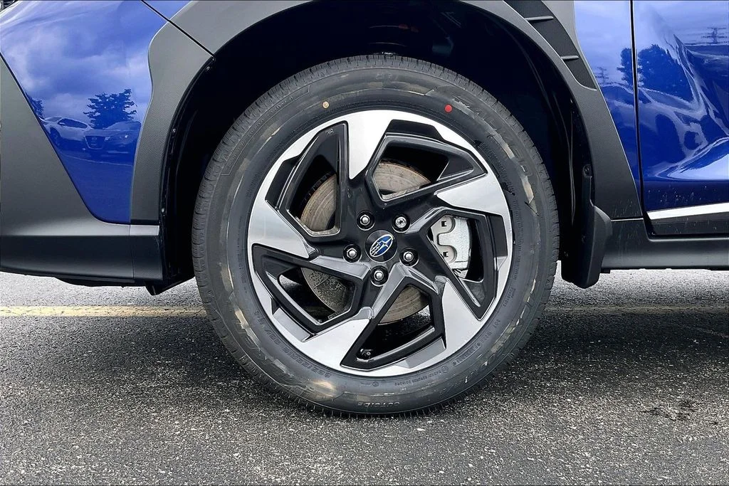 New 2026 SAPPHIRE BLUE PEARL Subaru Limited image 15