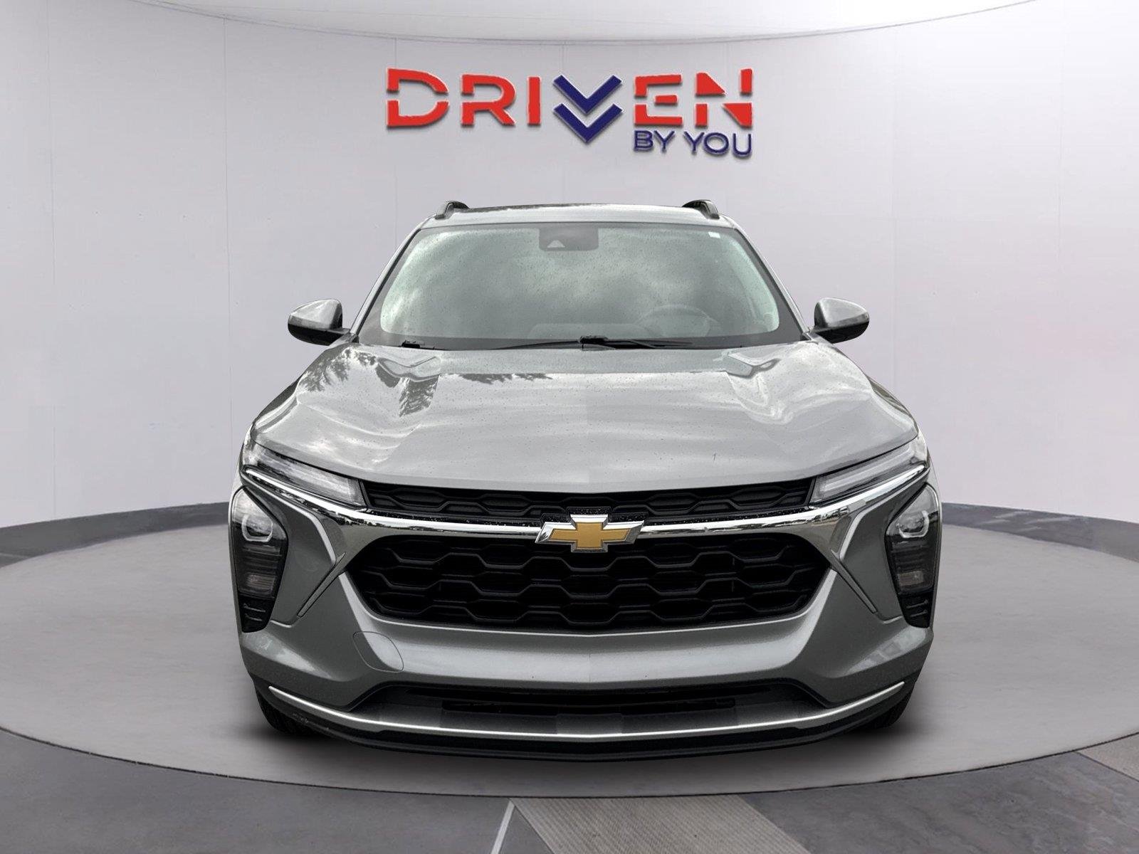Used 2025 Sterling Gray Metallic Chevrolet LT image 8