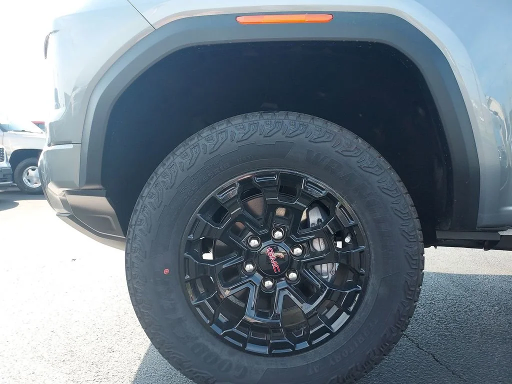New 2026 Sterling Metallic GMC Elevation image 16