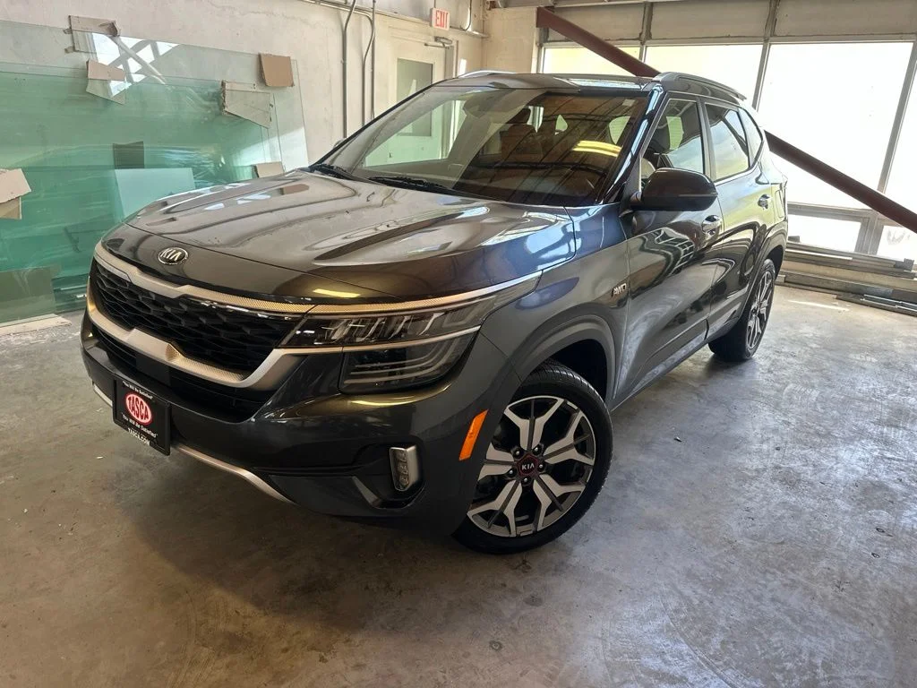 Used 2021 Gray Kia SX image 1