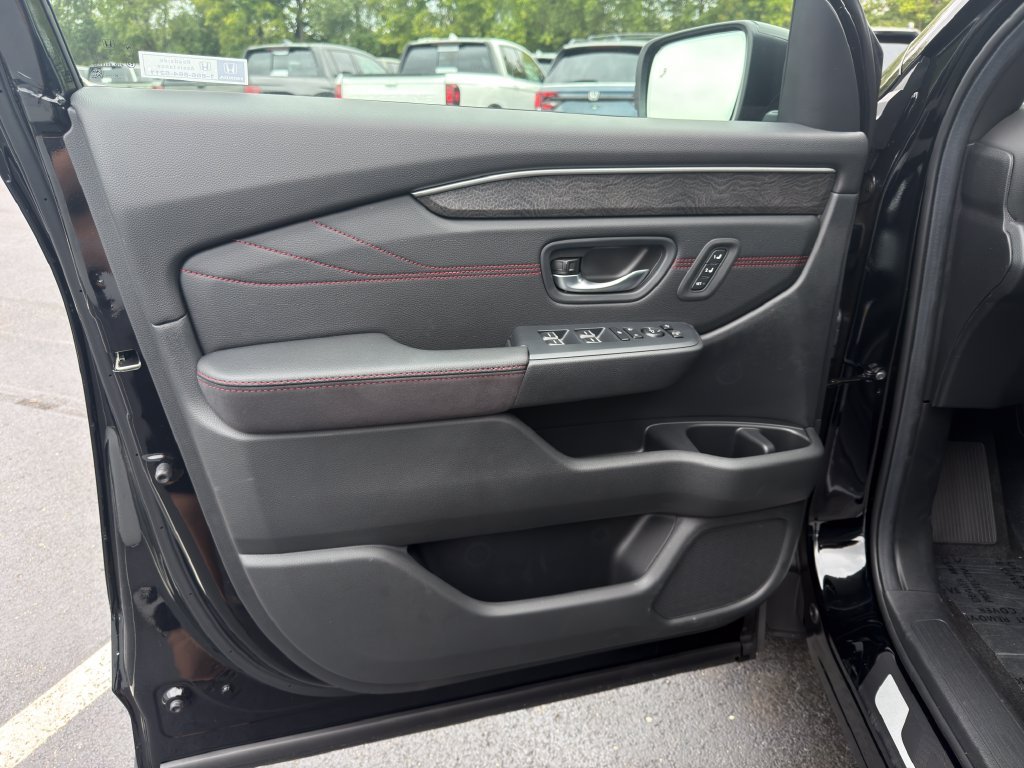 Used 2026 Crystal Black Pearl Honda Black Edition image 18