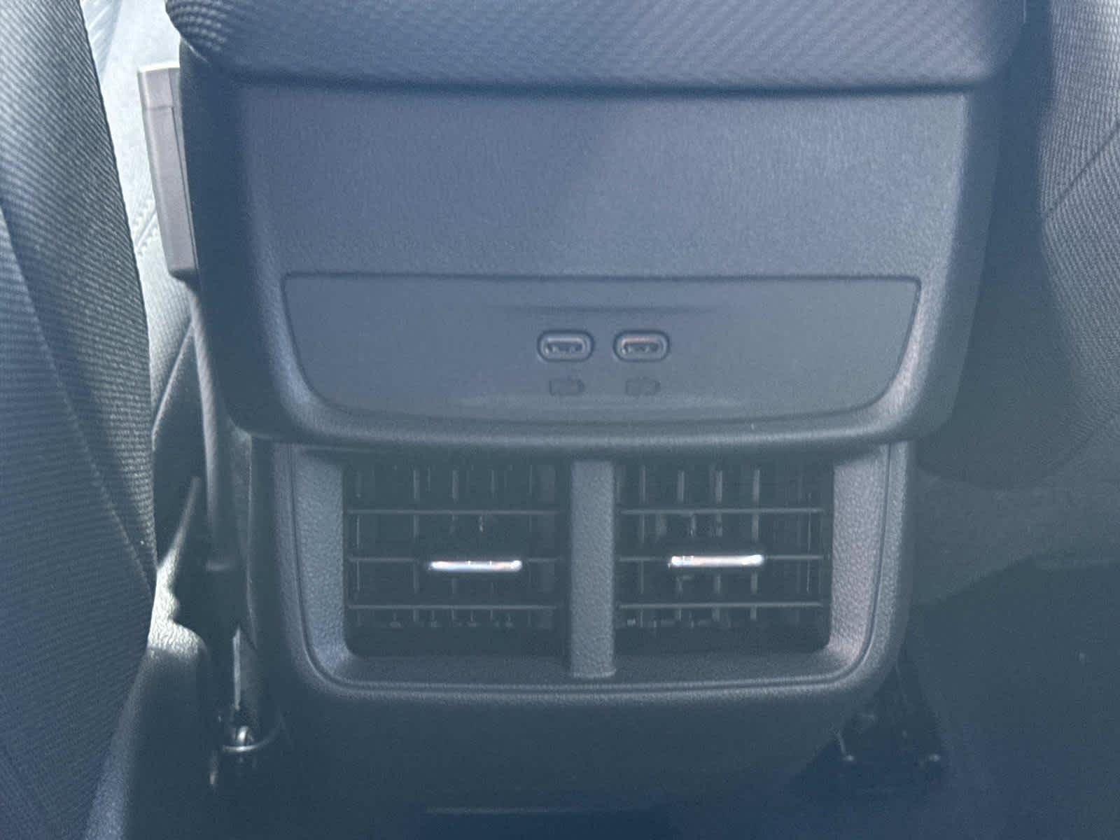 2027 Chevrolet Equinox LT - Photo 9