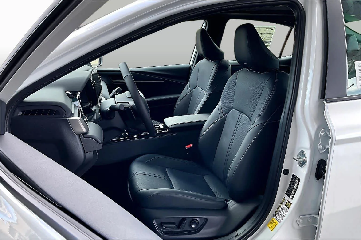 New 2026 Wind Chill Pearl <sup>1</sup> Toyota  XSE AWD image 9