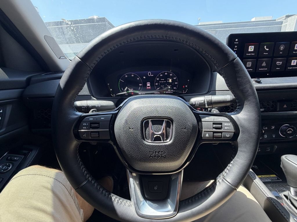 Certified Used 2025  Honda Touring image 27