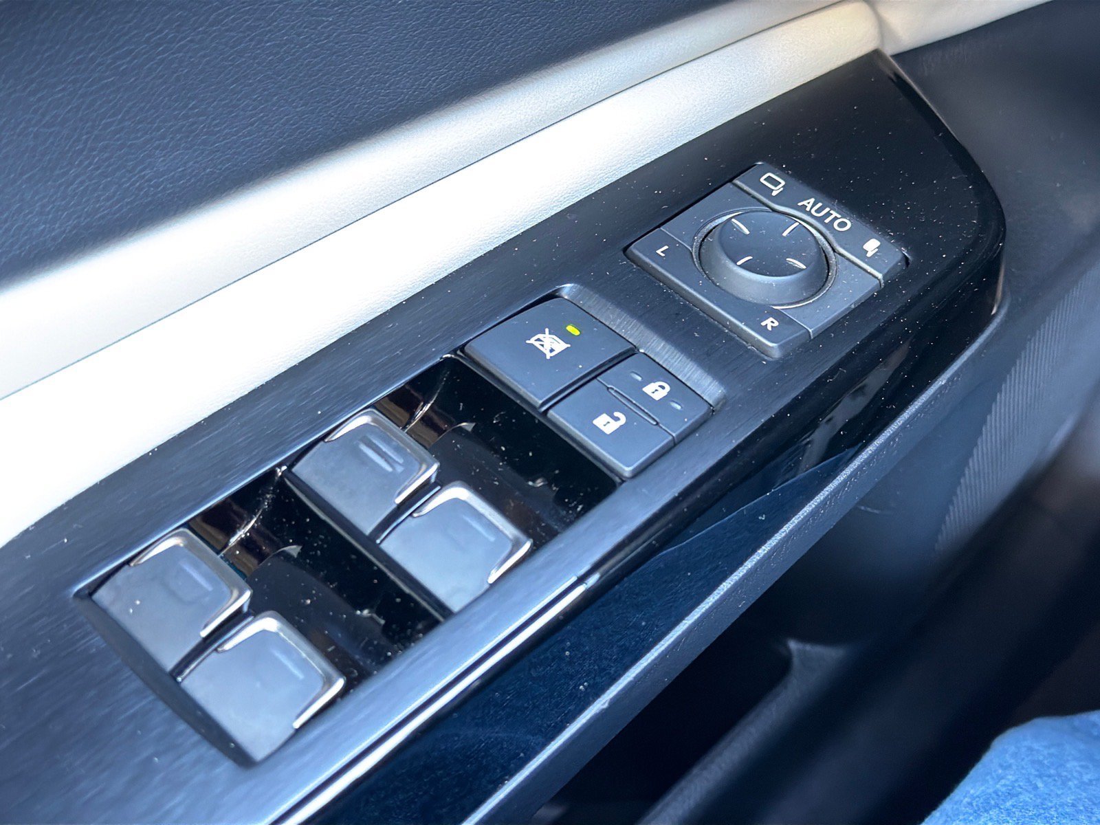 Used 2024 Gray Lexus 250 image 16
