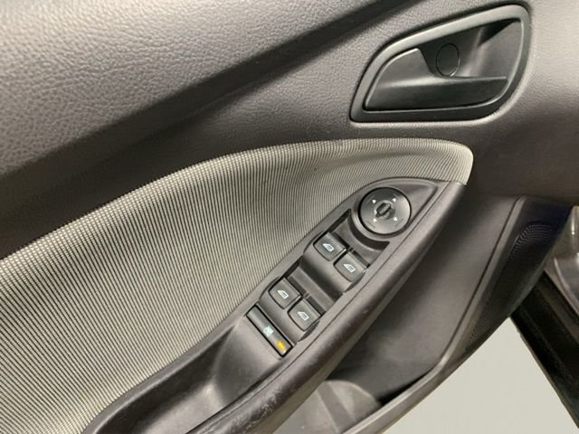 Used 2012 Gray Ford SE image 23