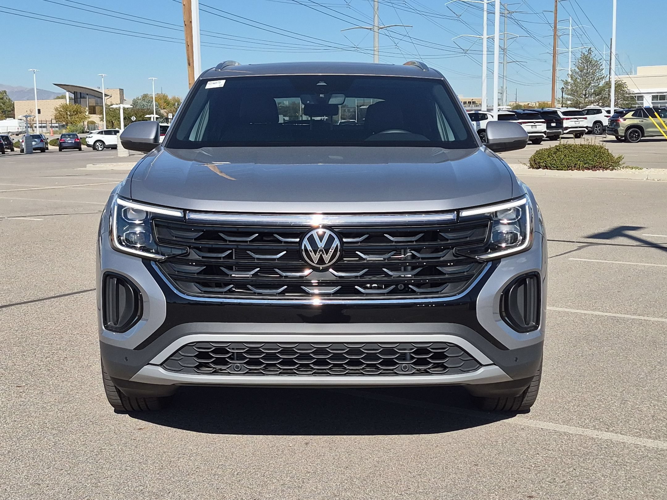 New 2026 Silver Mist Metallic Volkswagen 2.0T SE w/Technology image 9