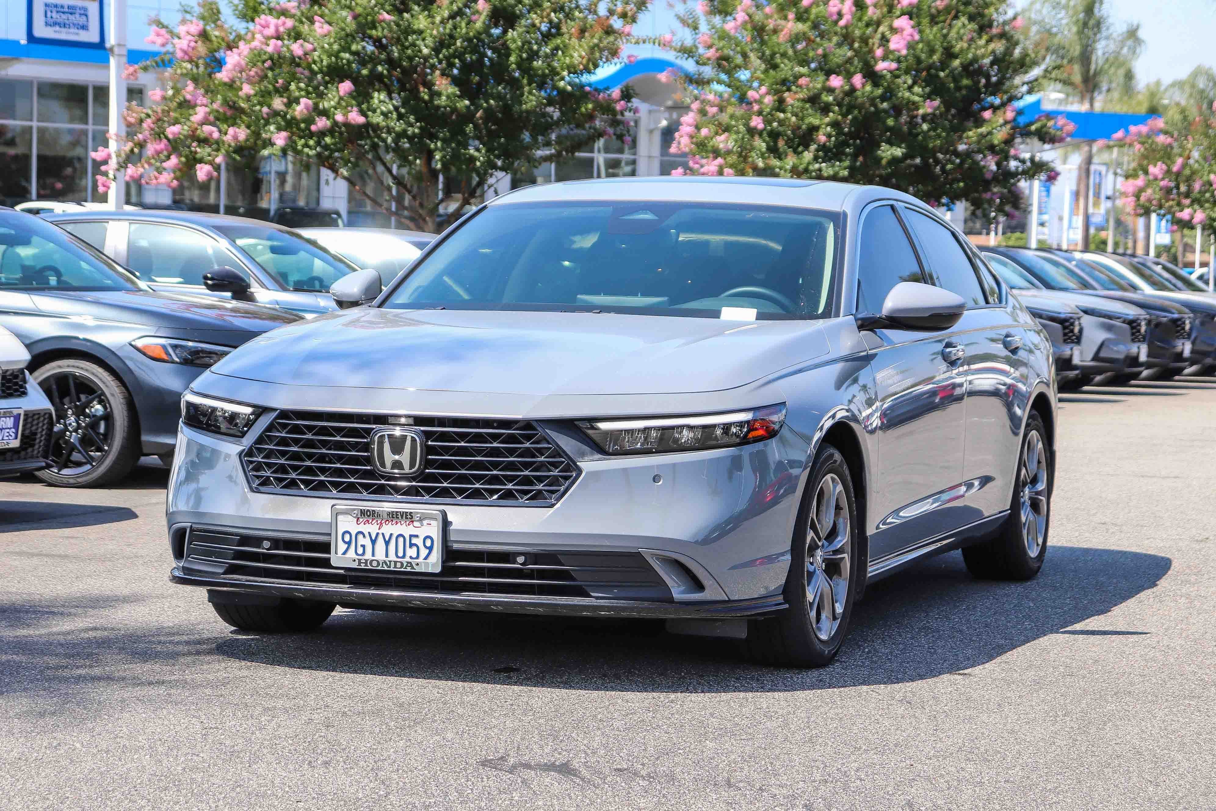 Certified Used 2023 Gray Honda EX-L image 3