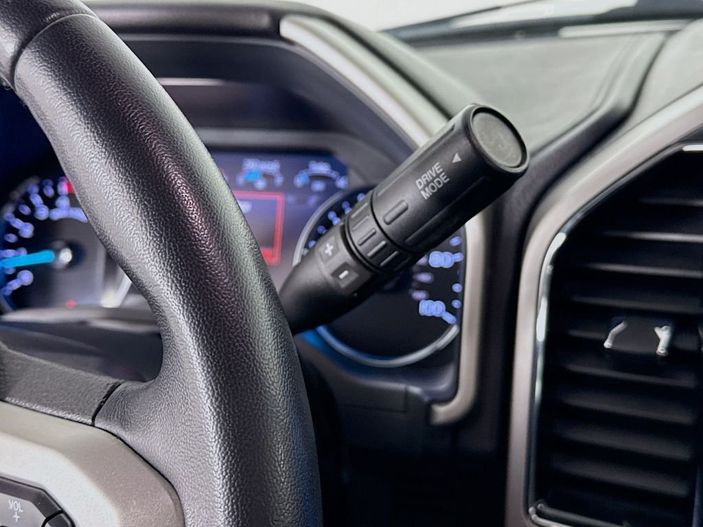 Used 2022 White Ford Lariat image 17