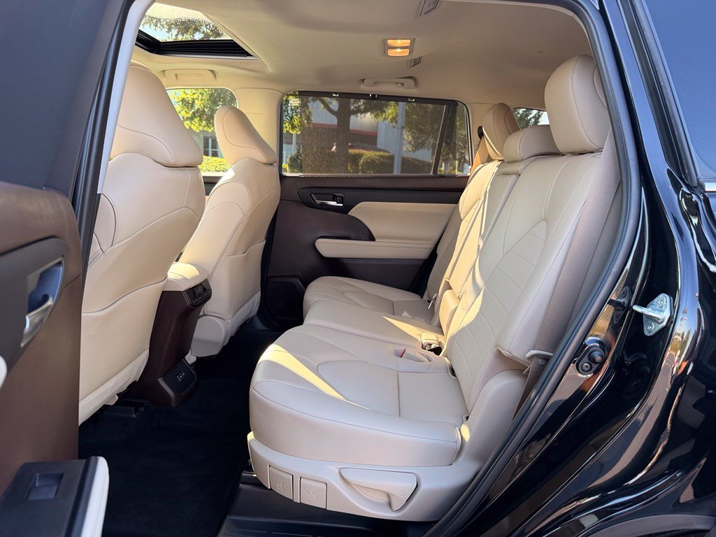 Used 2022 Black Toyota XLE image 14