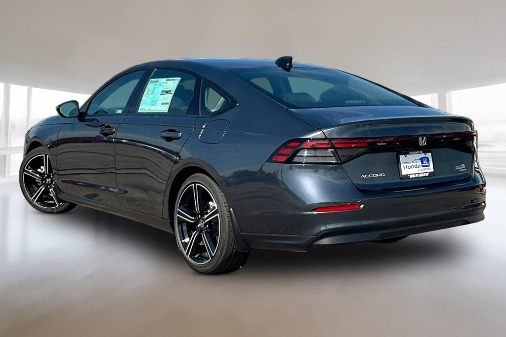 New 2026 Meteorite Gray Metallic Honda SE image 3