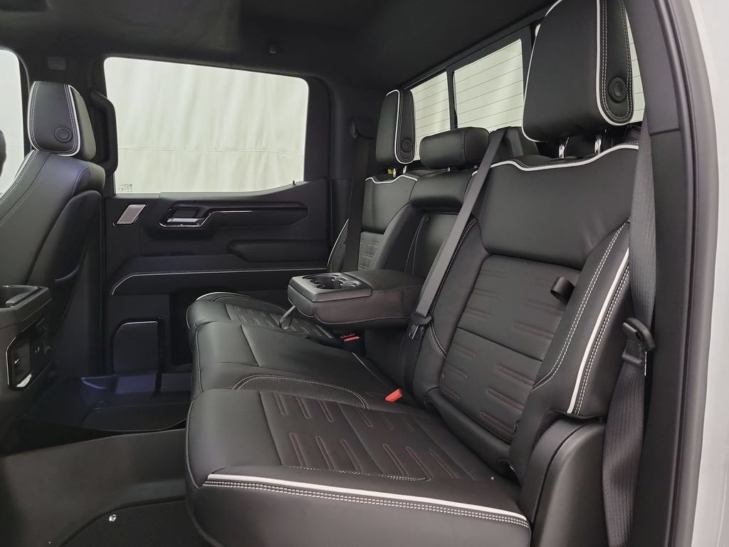 2026 GMC Sierra 1500 AT4X - Photo 11