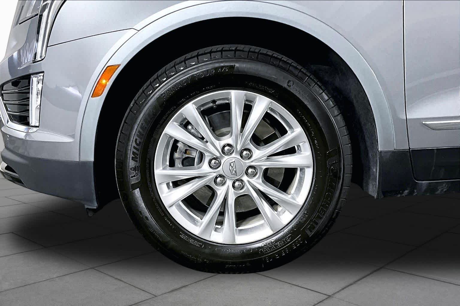 Used 2024 Argent Silver Metallic Cadillac FWD Luxury image 10