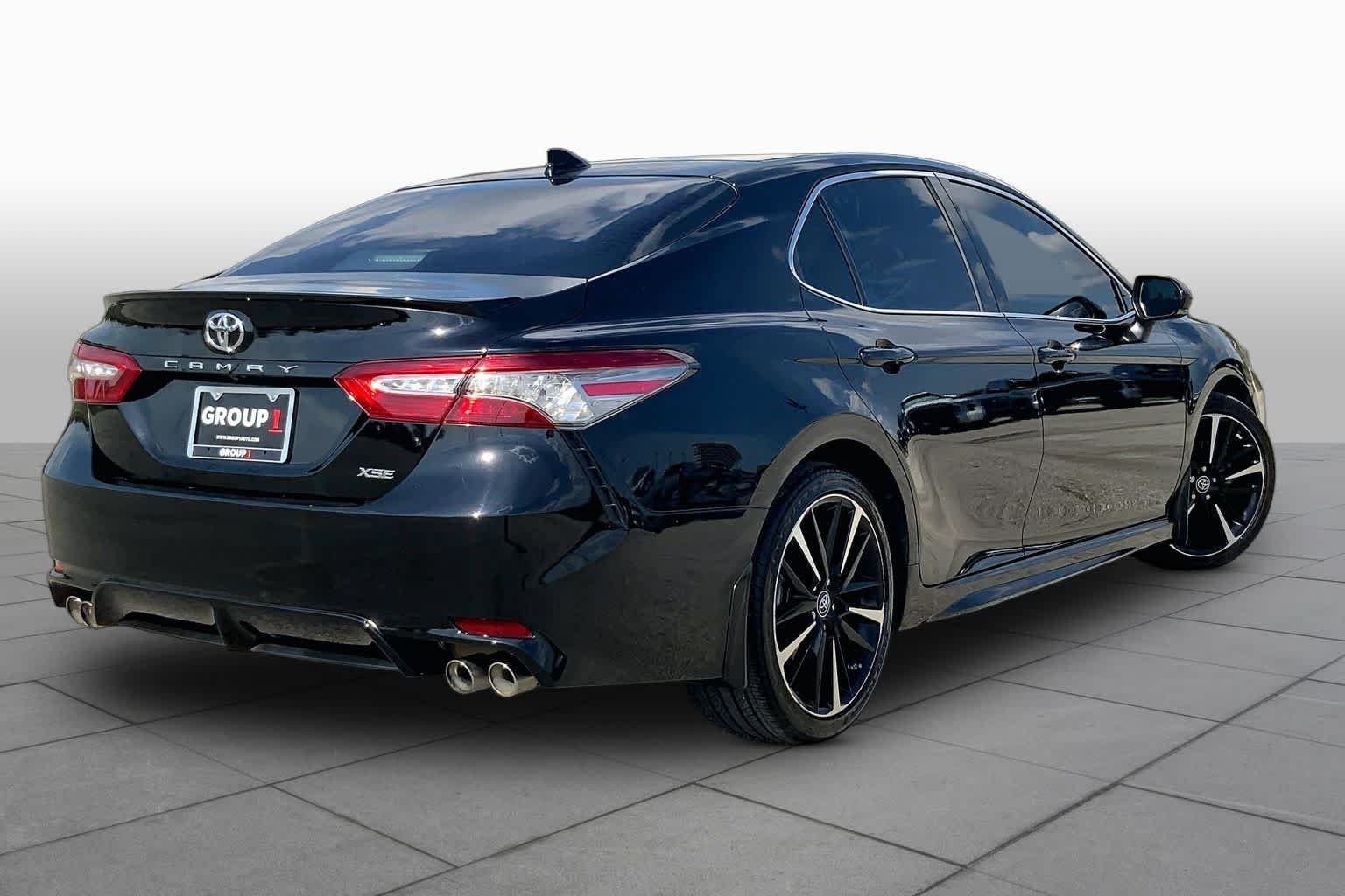 Used 2019 Midnight Black Metallic Toyota XSE image 13